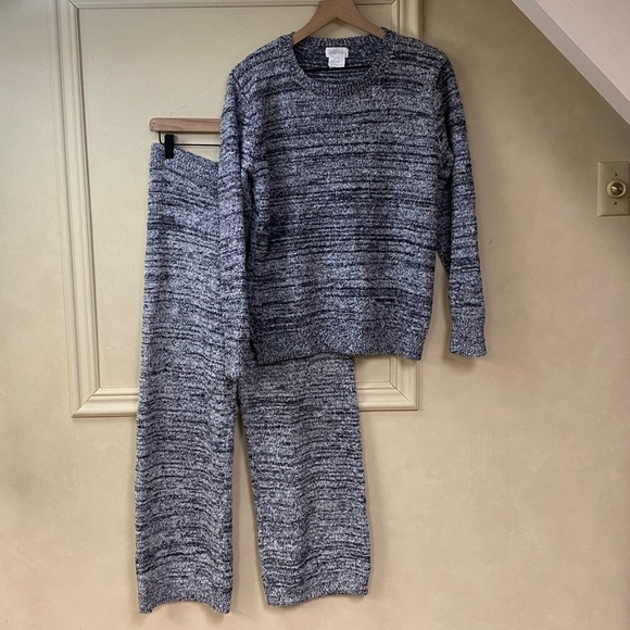 Softies Marshmallow Crew Neck Lounge Set - Picture 6 of 6